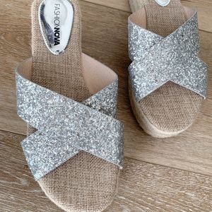 Fashion Nova Silver Sparkle Glitter Platform Sandals 9